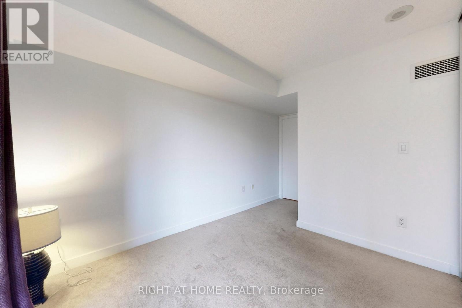 523 - 4k Spadina Avenue, Toronto, Ontario  M5V 3Y9 - Photo 9 - C12904264