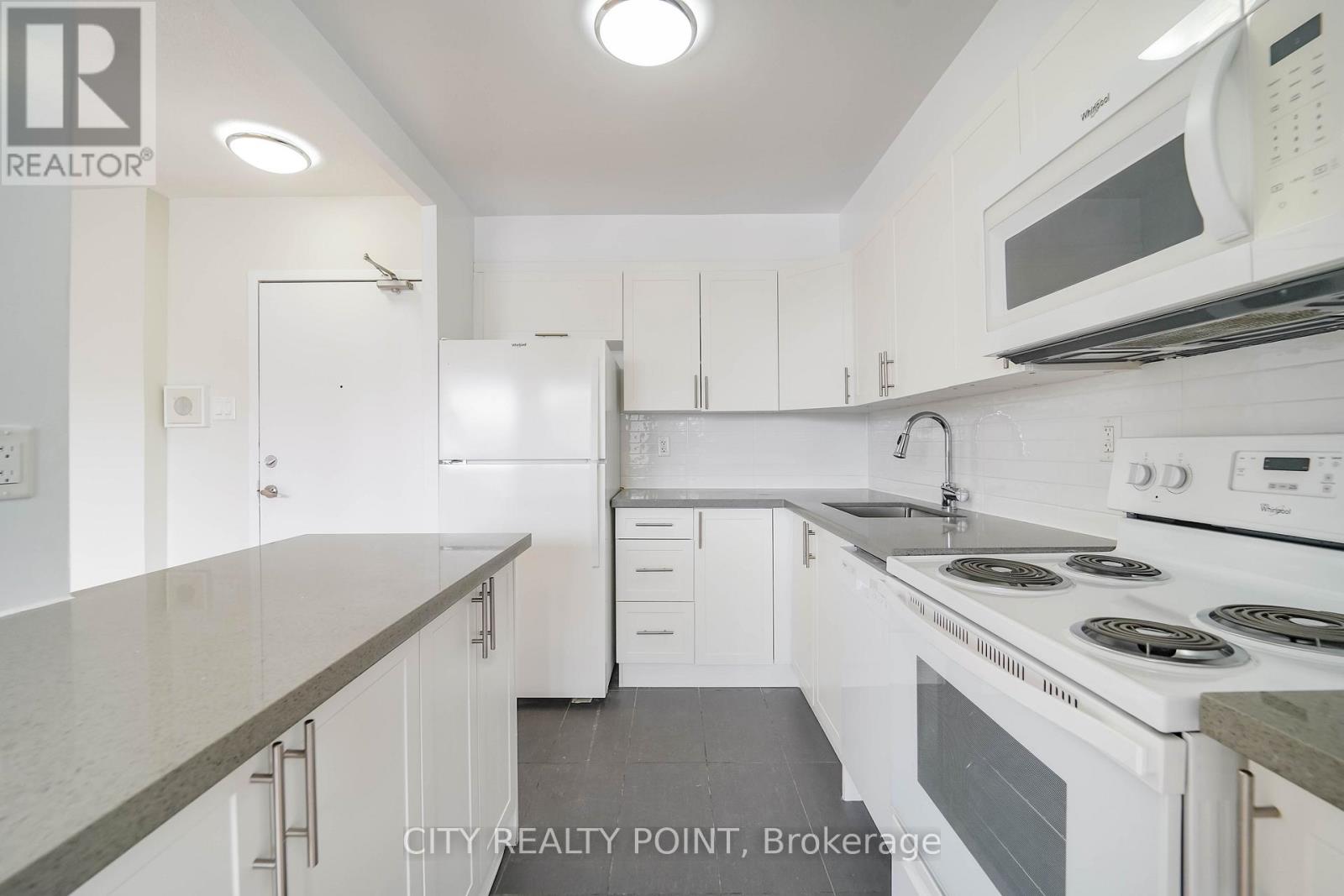 2411 - 666 Spadina Avenue, Toronto, Ontario  M5S 2H8 - Photo 7 - C12904304