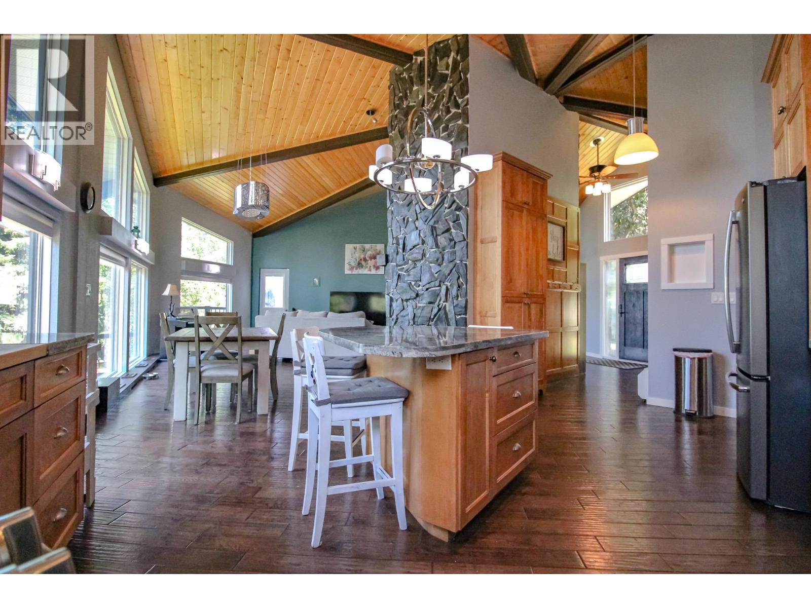 340 Pineridge Way, Fort St. James, British Columbia  V0J 1P0 - Photo 13 - R3099427