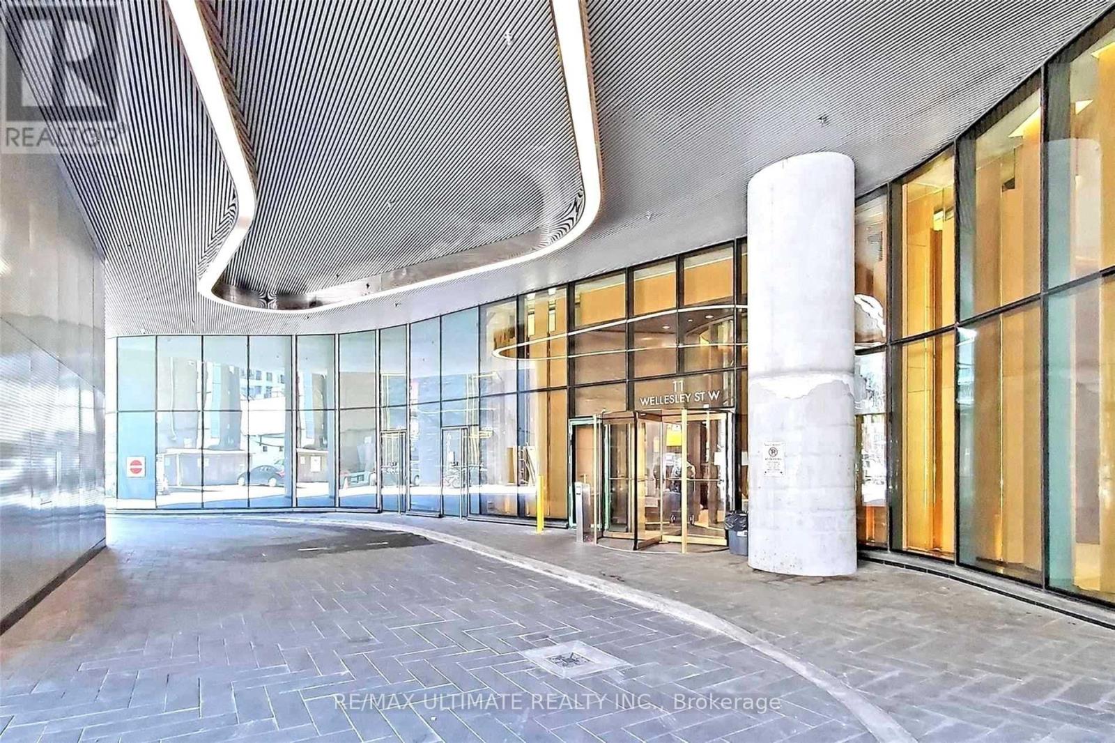 3507 - 11 Wellesley Street, Toronto, Ontario  M4Y 0G4 - Photo 5 - C12904386