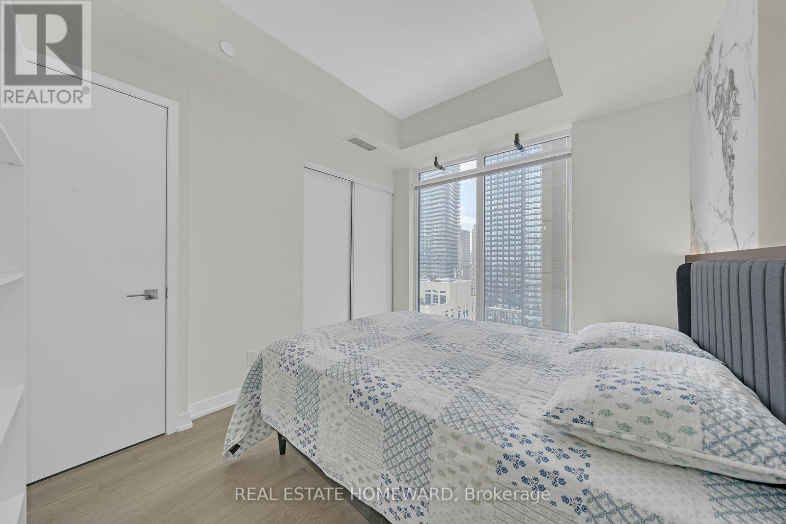 1607 - 17 Dundonald Street, Toronto, Ontario  M4Y 1K3 - Photo 15 - C12903896