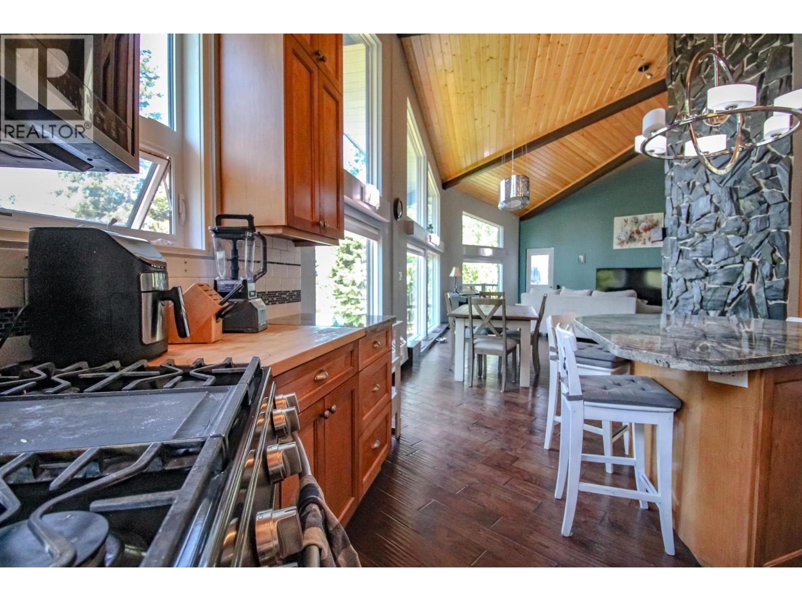 340 Pineridge Way, Fort St. James, British Columbia  V0J 1P0 - Photo 12 - R3099427