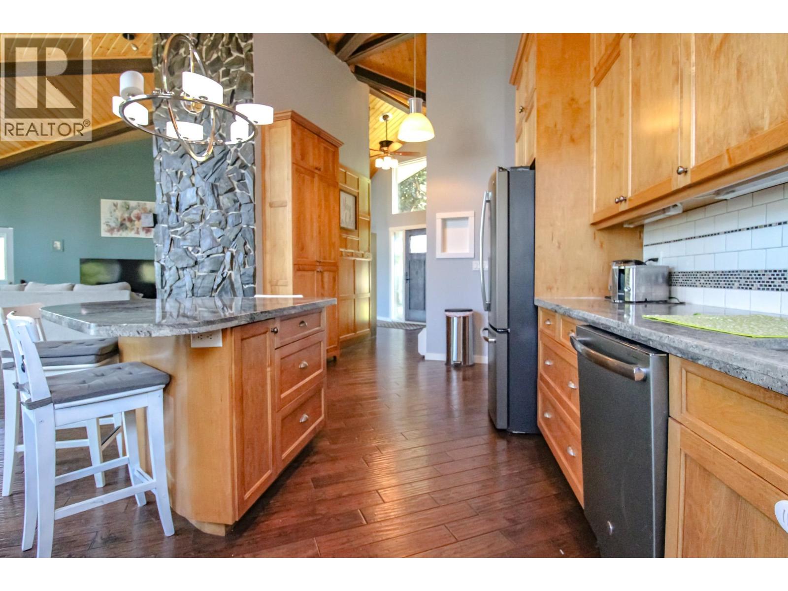 340 Pineridge Way, Fort St. James, British Columbia  V0J 1P0 - Photo 14 - R3099427