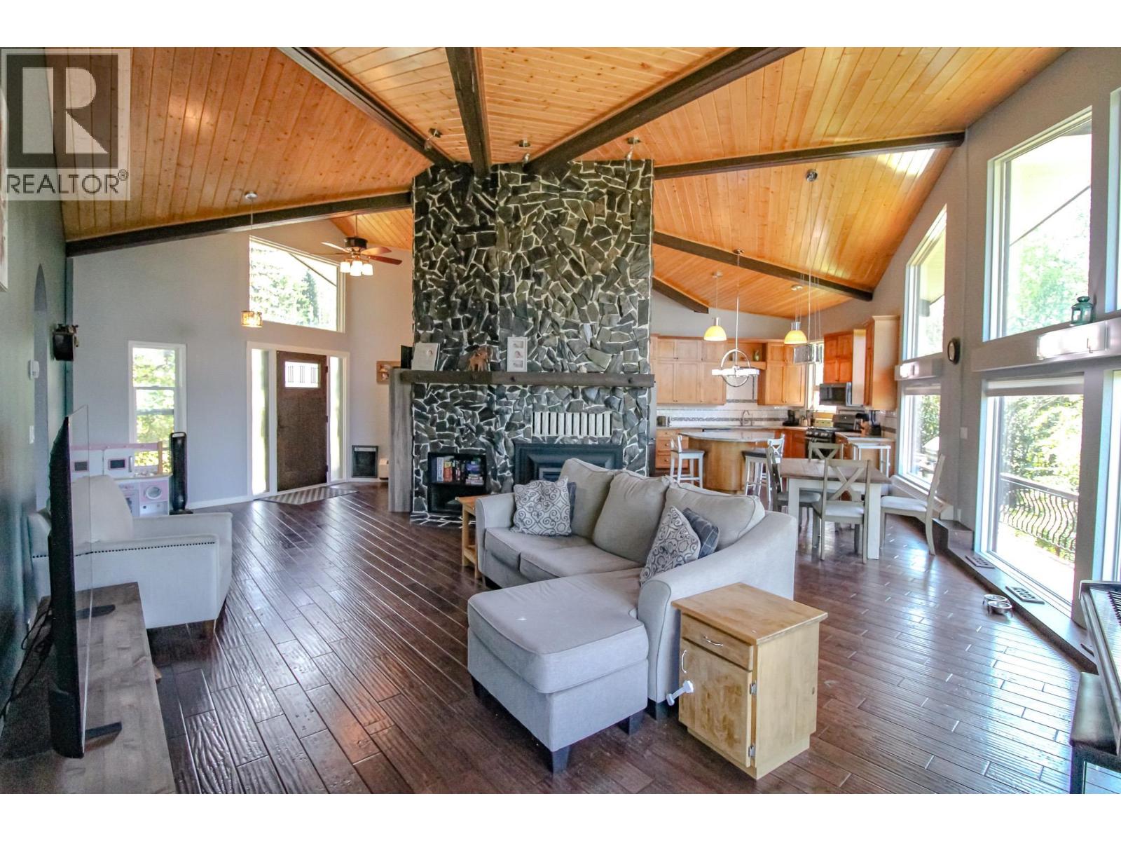 340 Pineridge Way, Fort St. James, British Columbia  V0J 1P0 - Photo 7 - R3099427