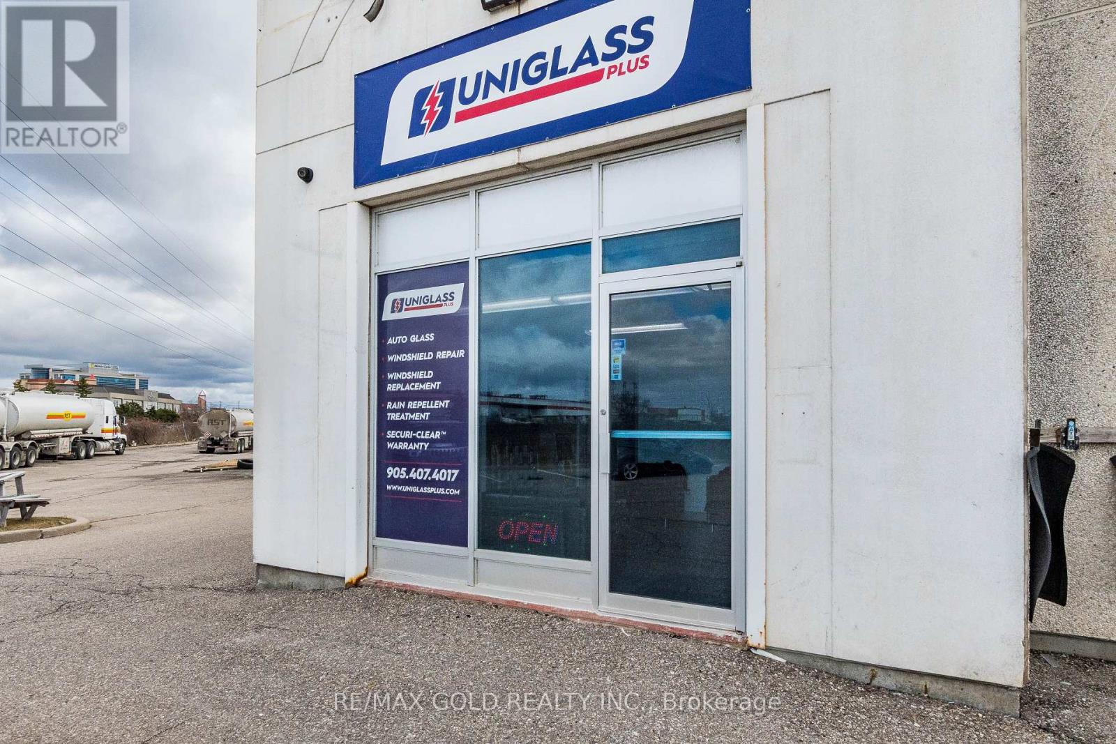 2 - 7091 Hurontario Street, Mississauga, Ontario  L5S 1Z8 - Photo 2 - W12872064