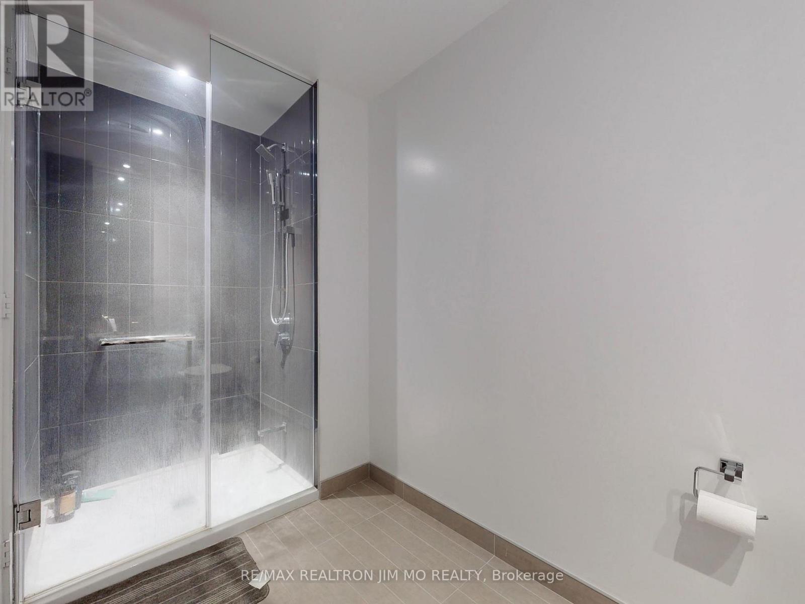 5307 - 3900 Confederation Parkway, Mississauga, Ontario  L5B 0M3 - Photo 24 - W12899772