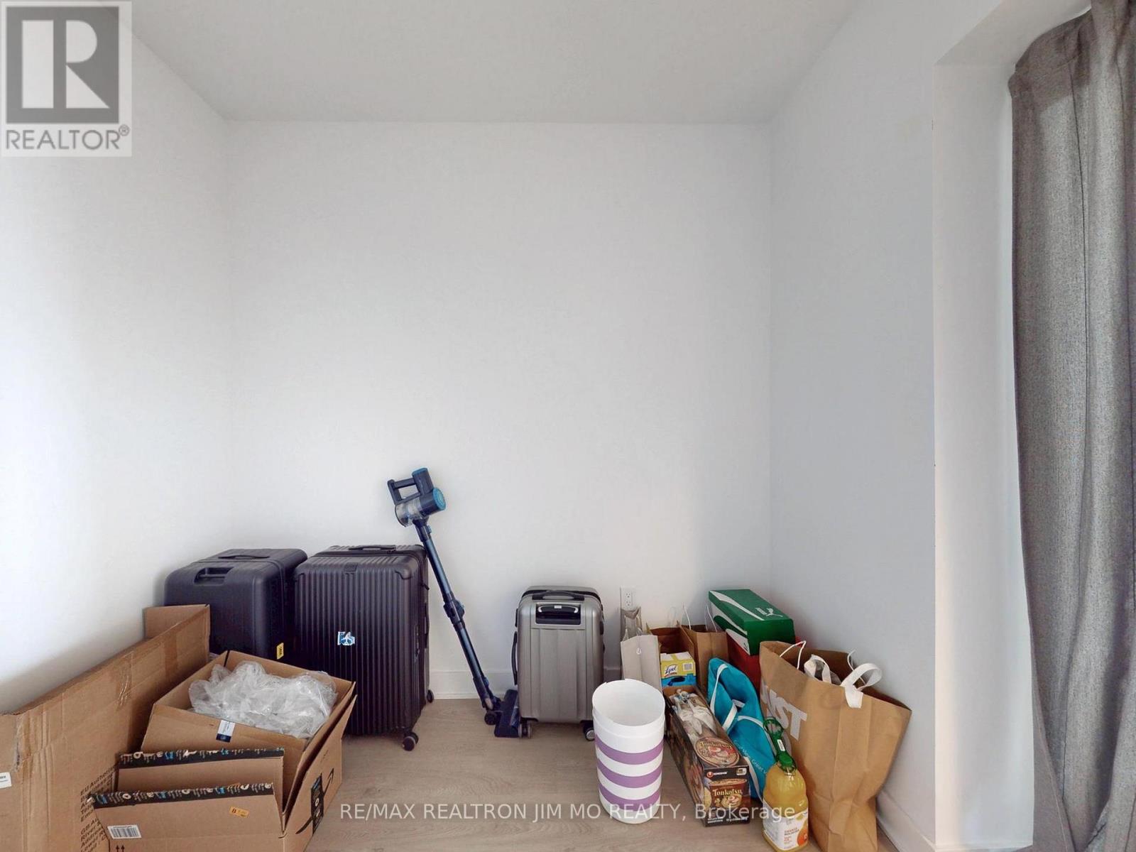 5307 - 3900 Confederation Parkway, Mississauga, Ontario  L5B 0M3 - Photo 27 - W12899772