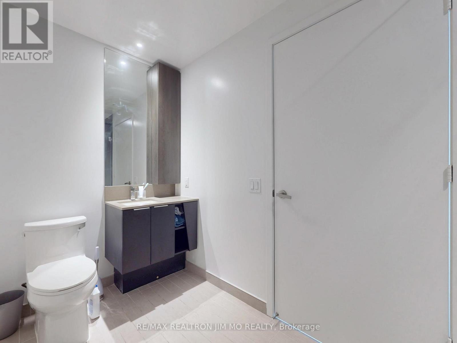 5307 - 3900 Confederation Parkway, Mississauga, Ontario  L5B 0M3 - Photo 23 - W12899772