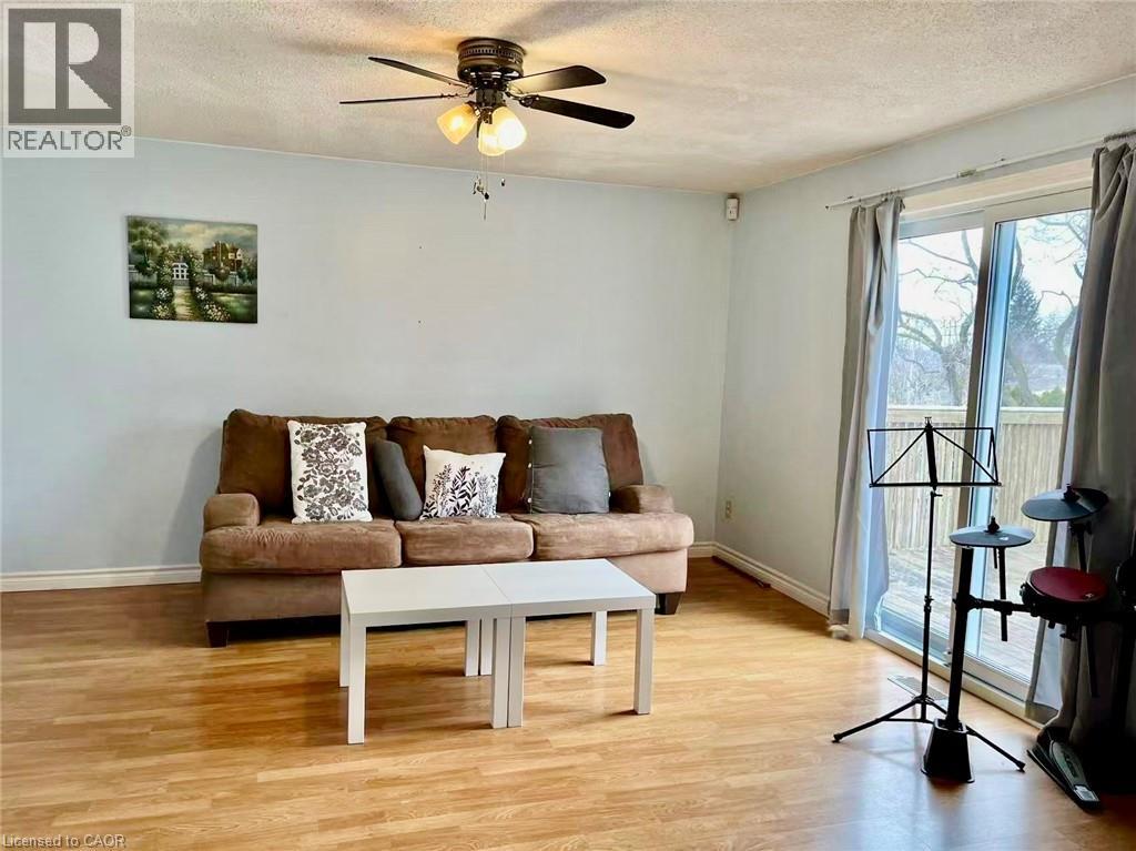 164 Herron Place, Waterloo, Ontario  N2T 1H2 - Photo 5 - 40813642