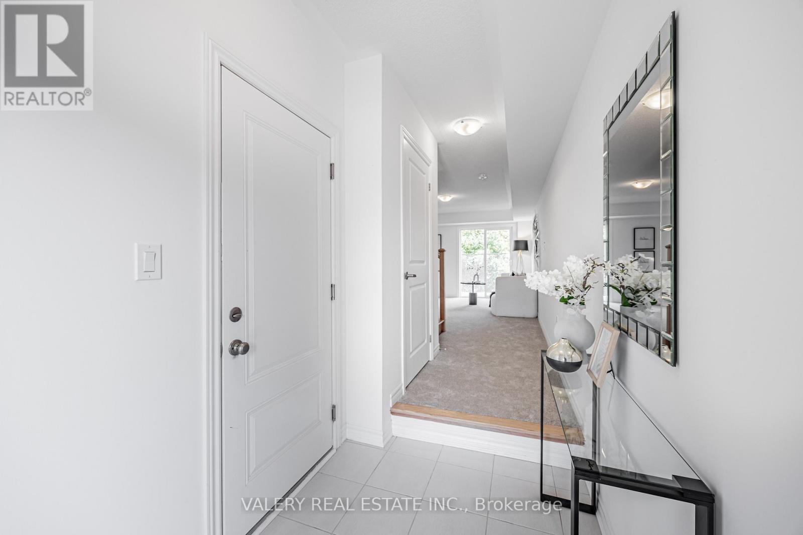 129 Pidgeon Street, Toronto, Ontario  M1J 0J3 - Photo 2 - E12904190