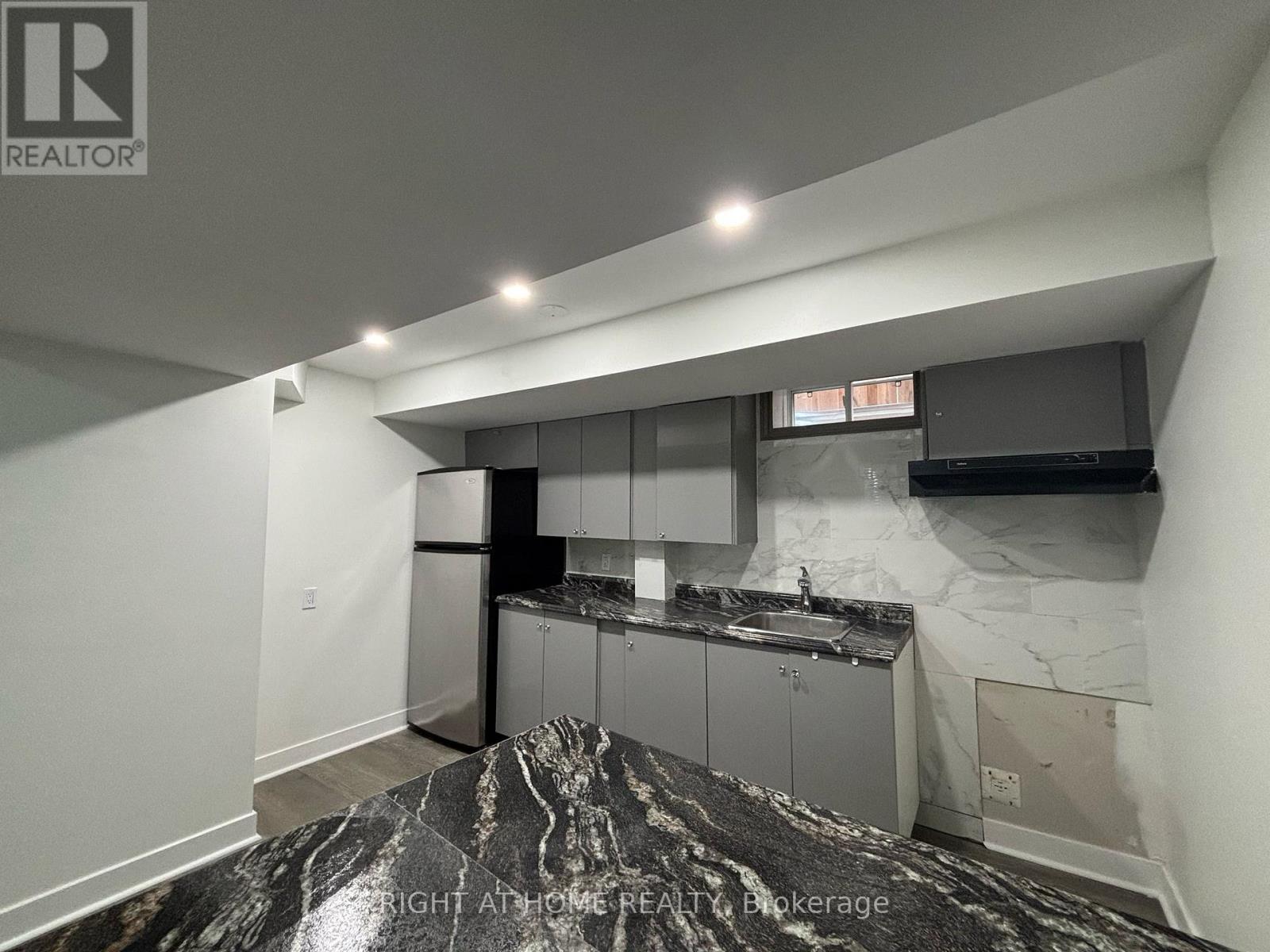 Basement - 65 Mildenhall Place, Whitby, Ontario  L1M 0E5 - Photo 5 - E12904212