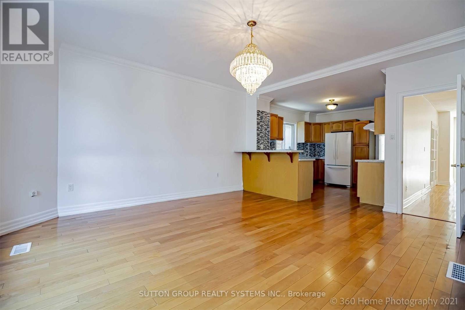 Upper Level - 83 Dawes Road, Toronto, Ontario  M4C 5B2 - Photo 10 - E12904388