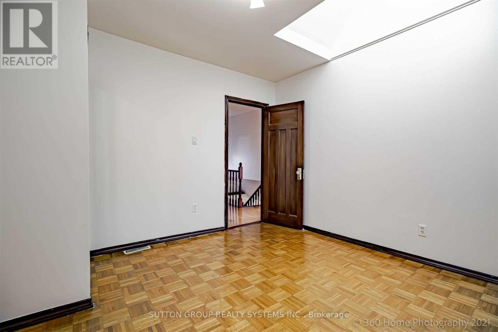 Upper Level - 83 Dawes Road, Toronto, Ontario  M4C 5B2 - Photo 17 - E12904388