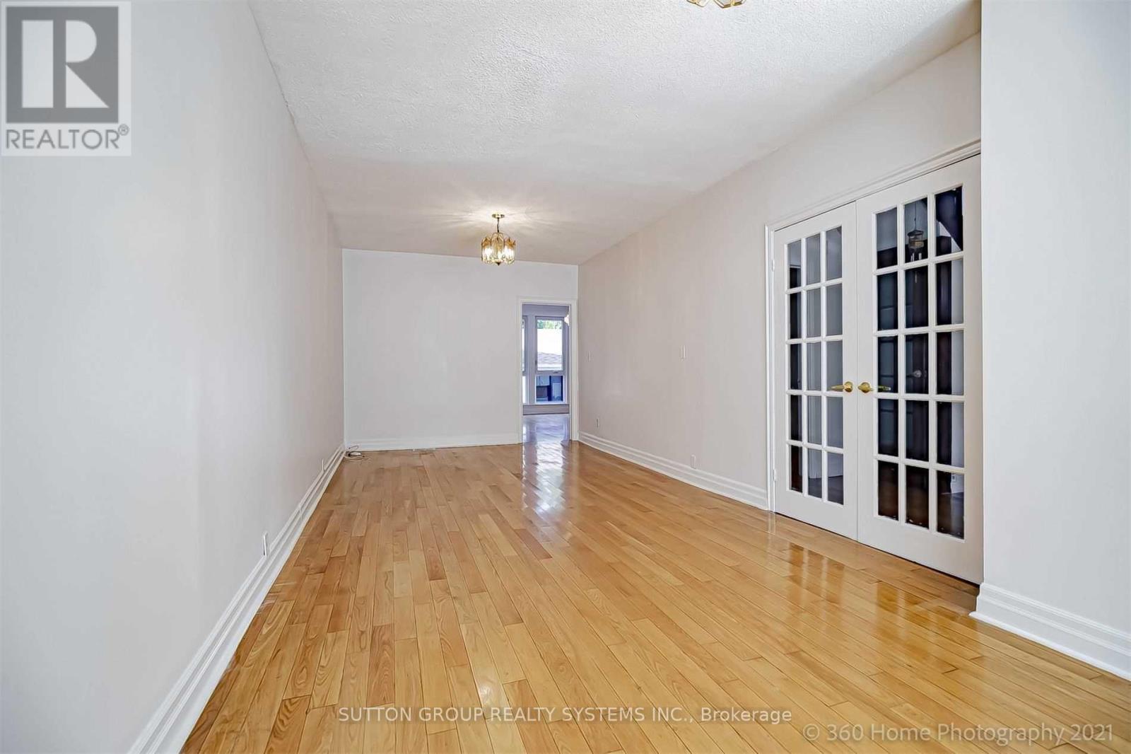 Upper Level - 83 Dawes Road, Toronto, Ontario  M4C 5B2 - Photo 4 - E12904388