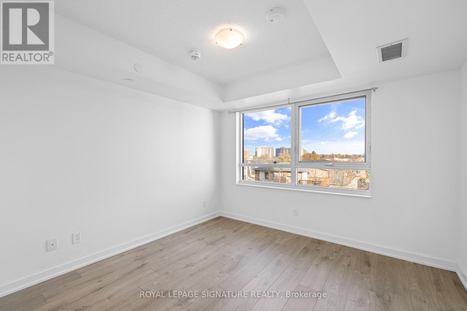 416 - 8 Trent Avenue, Toronto, Ontario  M4C 0A6 - Photo 8 - E12904402