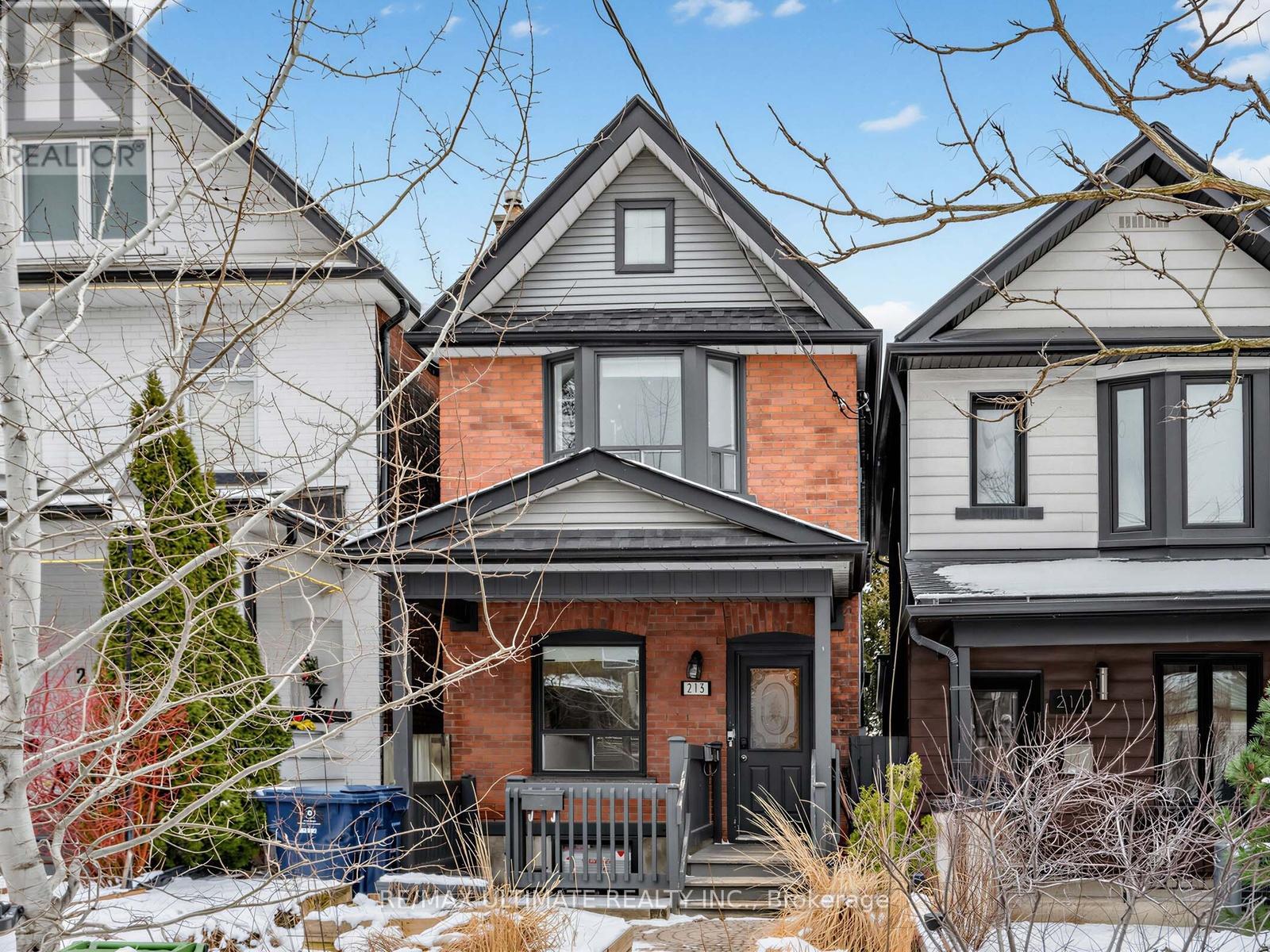 2 UPPER LEVEL - 213 LANGLEY AVENUE, Toronto, Ontario