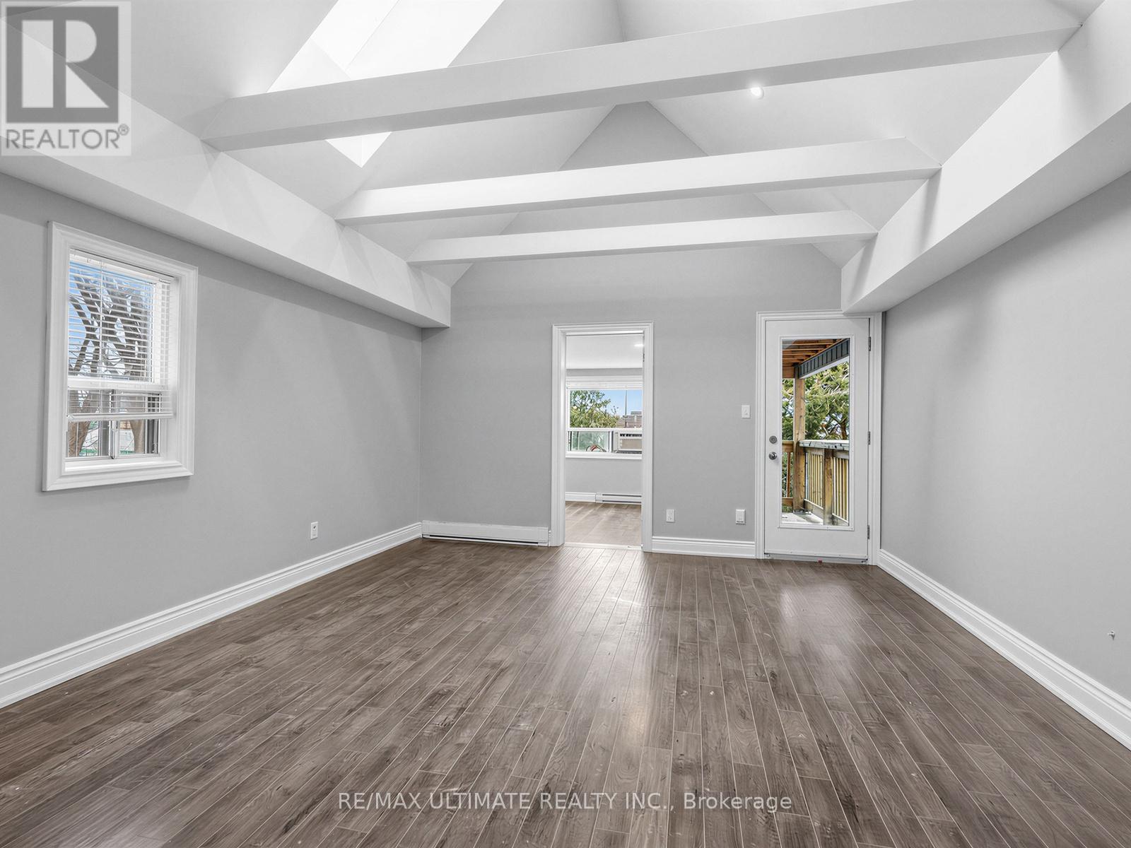 2 Upper Level - 213 Langley Avenue, Toronto, Ontario  M4K 1C1 - Photo 11 - E12904420