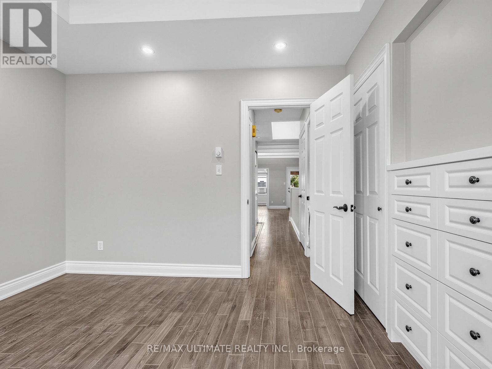 2 Upper Level - 213 Langley Avenue, Toronto, Ontario  M4K 1C1 - Photo 22 - E12904420