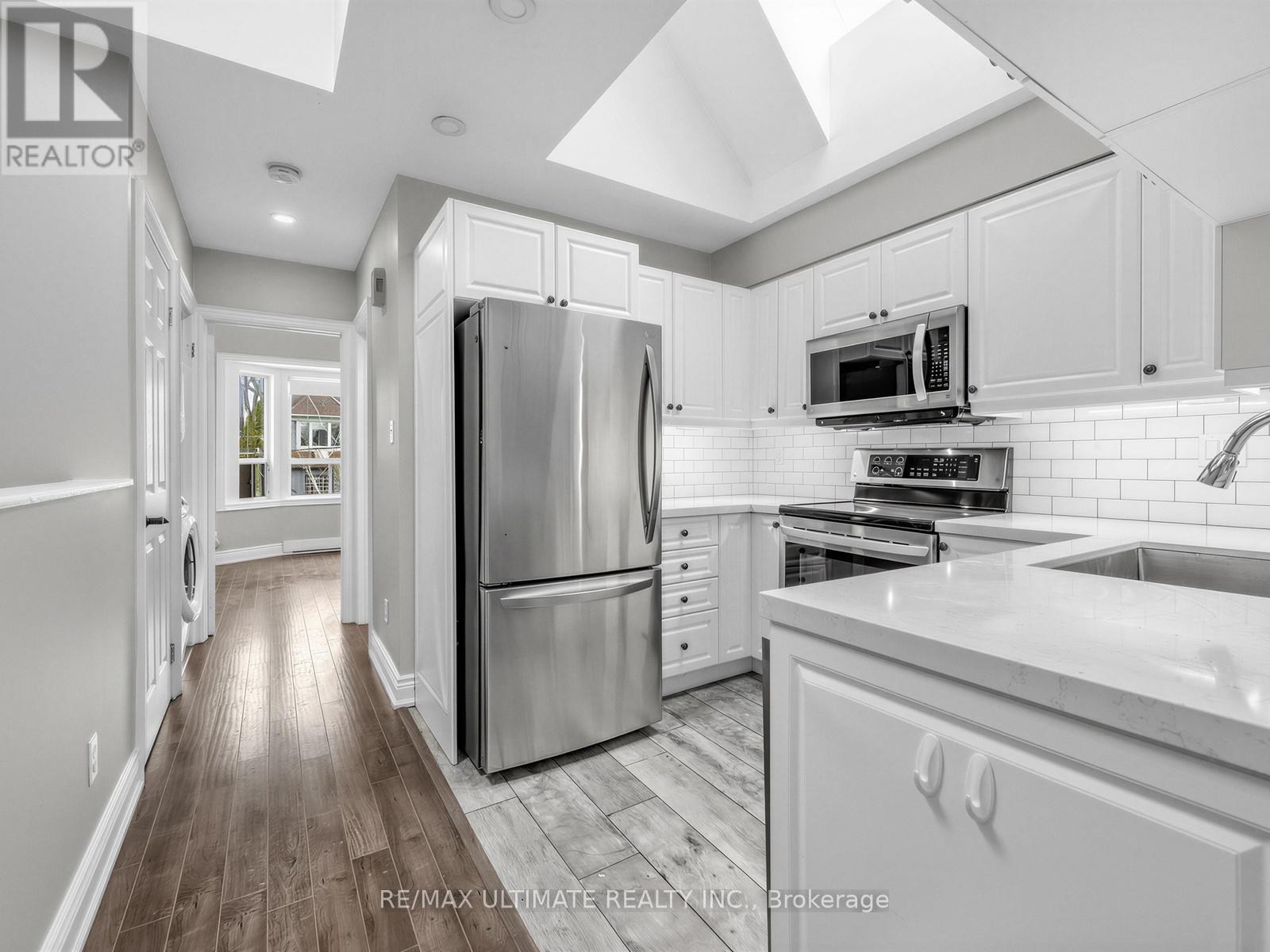 2 Upper Level - 213 Langley Avenue, Toronto, Ontario  M4K 1C1 - Photo 7 - E12904420