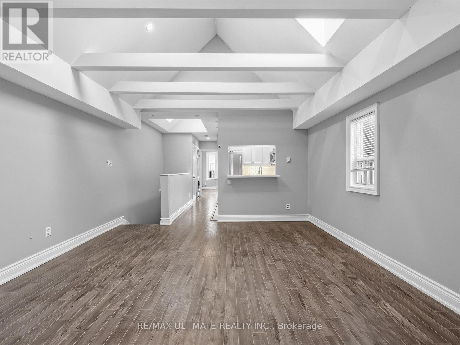 2 Upper Level - 213 Langley Avenue, Toronto, Ontario  M4K 1C1 - Photo 9 - E12904420