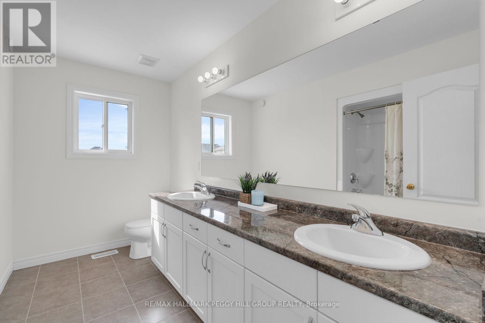 11 Arnold Crescent, Essa, Ontario  L3W 0P9 - Photo 12 - N12904258