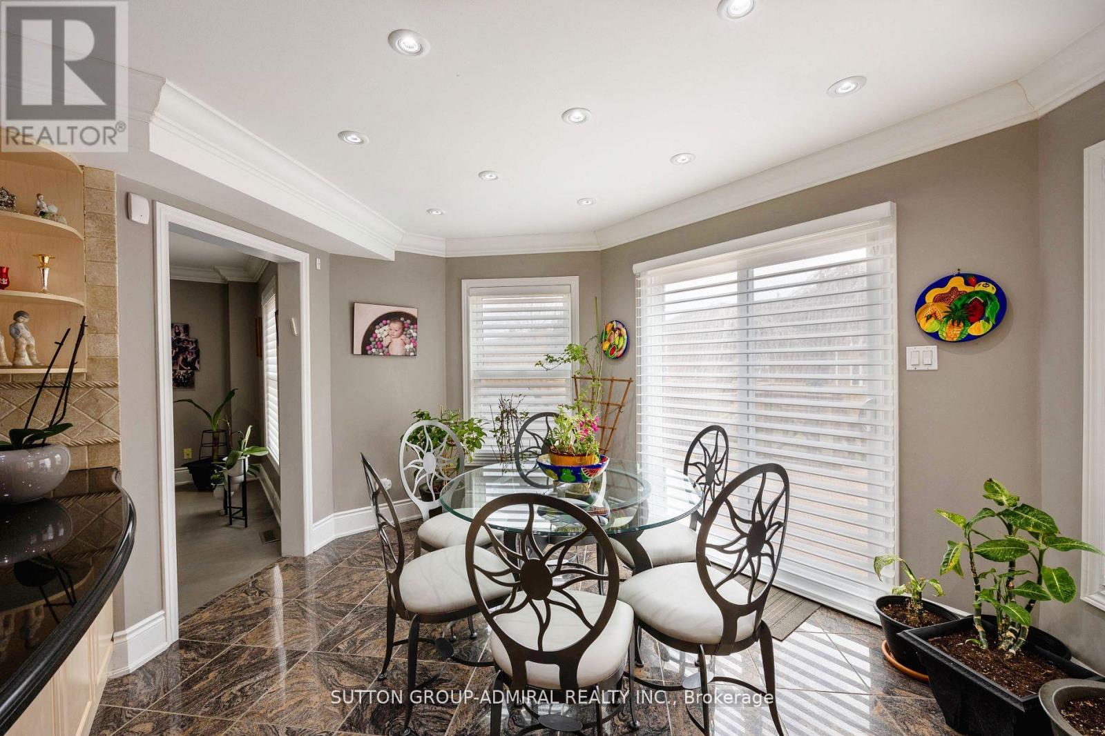 1 Regent Street, Richmond Hill, Ontario  L4C 9A9 - Photo 10 - N12904302