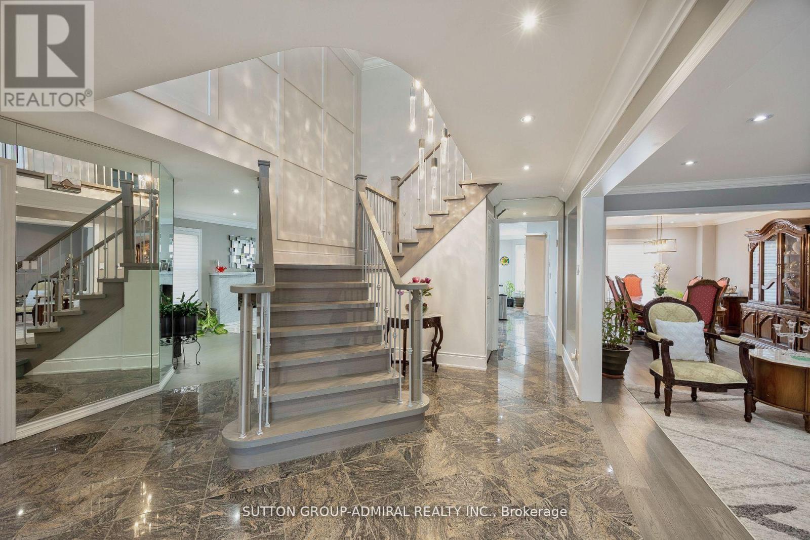 1 Regent Street, Richmond Hill, Ontario  L4C 9A9 - Photo 16 - N12904302