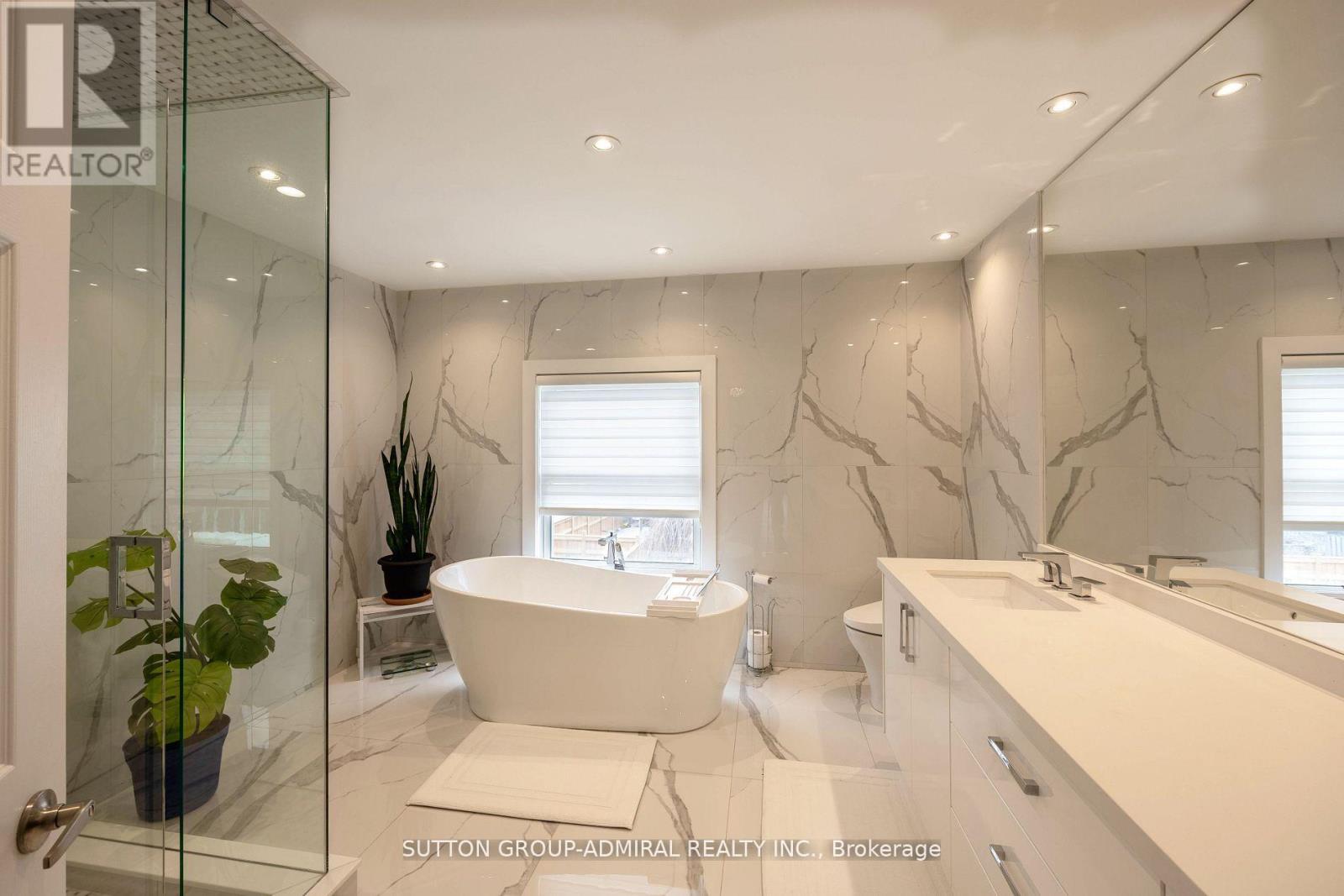 1 Regent Street, Richmond Hill, Ontario  L4C 9A9 - Photo 25 - N12904302