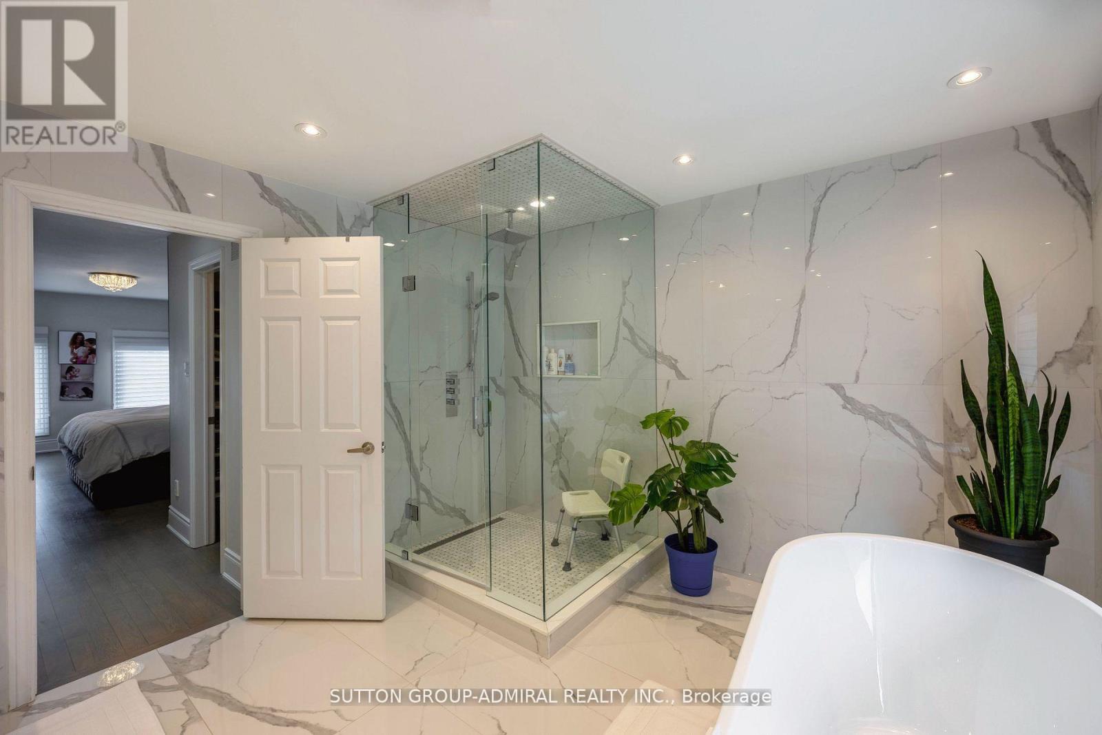 1 Regent Street, Richmond Hill, Ontario  L4C 9A9 - Photo 27 - N12904302