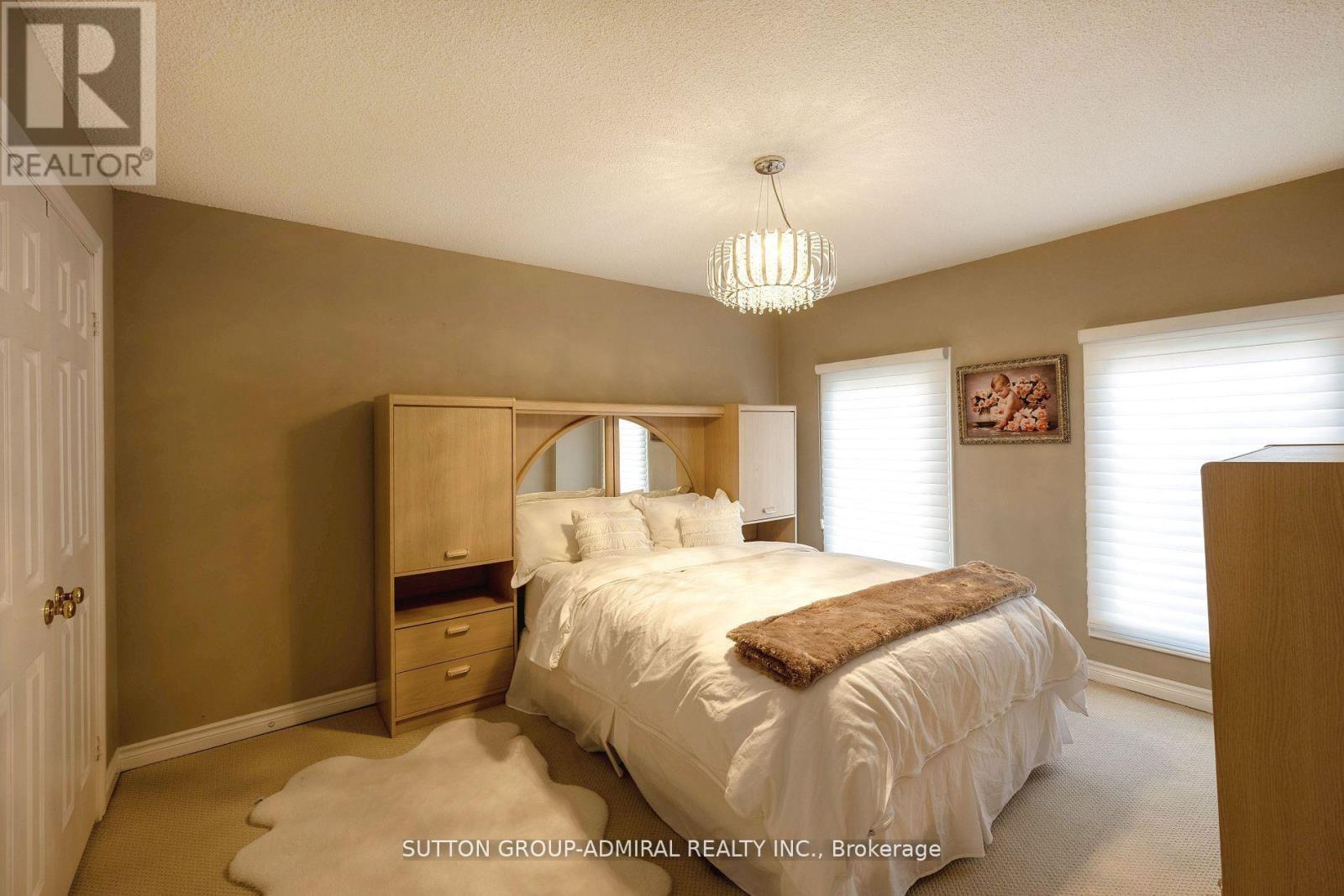 1 Regent Street, Richmond Hill, Ontario  L4C 9A9 - Photo 28 - N12904302