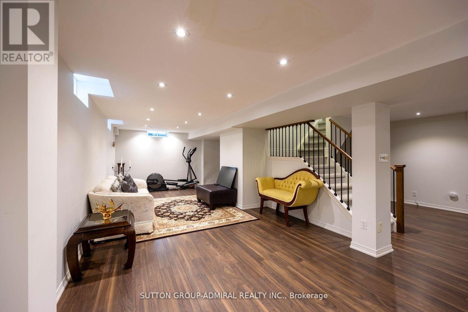 1 Regent Street, Richmond Hill, Ontario  L4C 9A9 - Photo 34 - N12904302