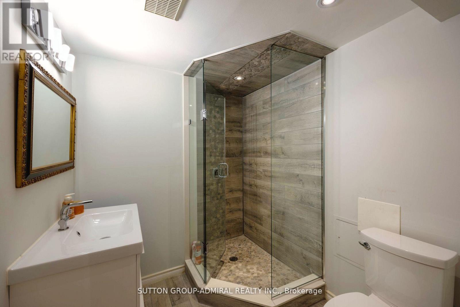 1 Regent Street, Richmond Hill, Ontario  L4C 9A9 - Photo 35 - N12904302