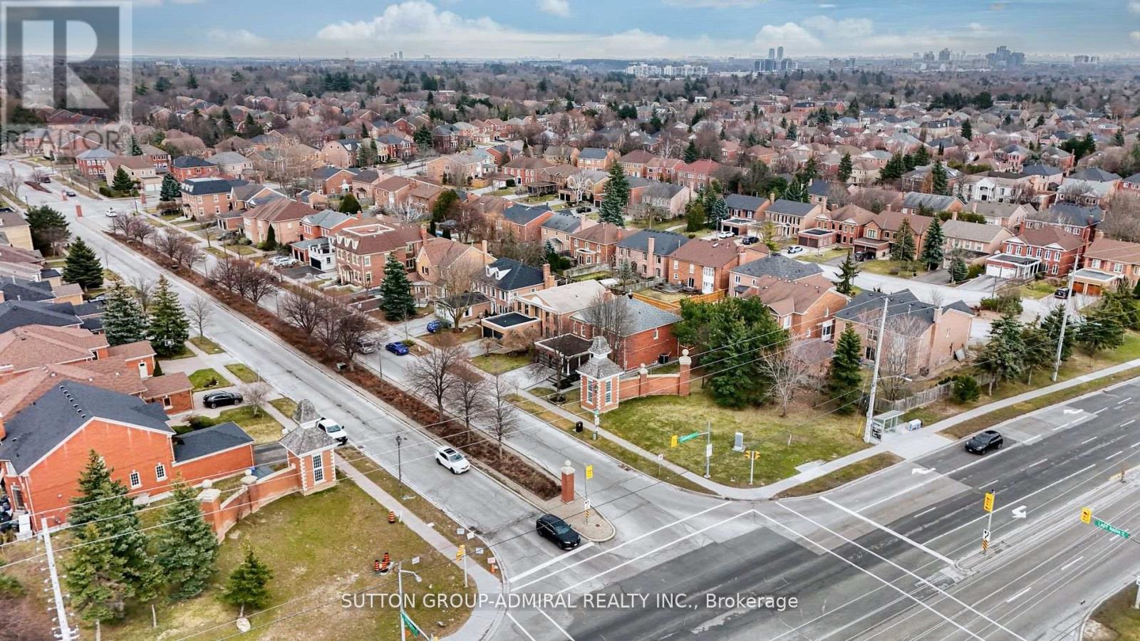 1 Regent Street, Richmond Hill, Ontario  L4C 9A9 - Photo 39 - N12904302