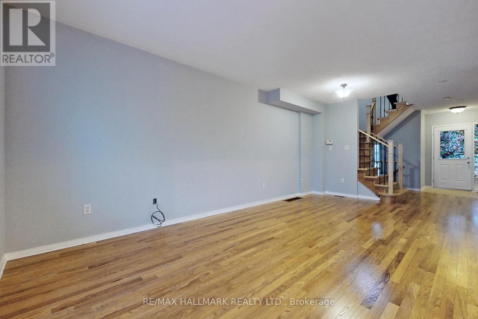 55 Walkview Crescent, Richmond Hill, Ontario  L4E 4H6 - Photo 10 - N12904308