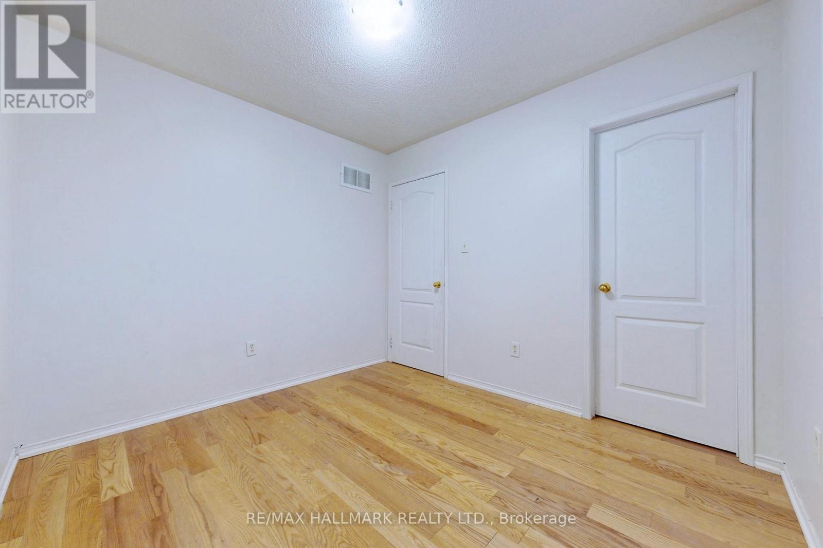 55 Walkview Crescent, Richmond Hill, Ontario  L4E 4H6 - Photo 29 - N12904308