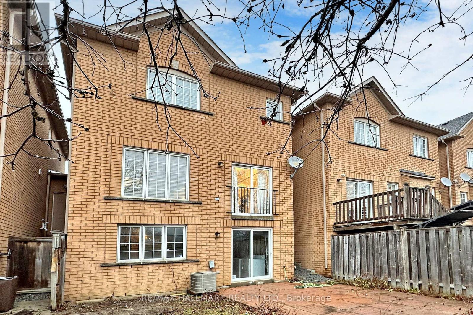 55 Walkview Crescent, Richmond Hill, Ontario  L4E 4H6 - Photo 38 - N12904308