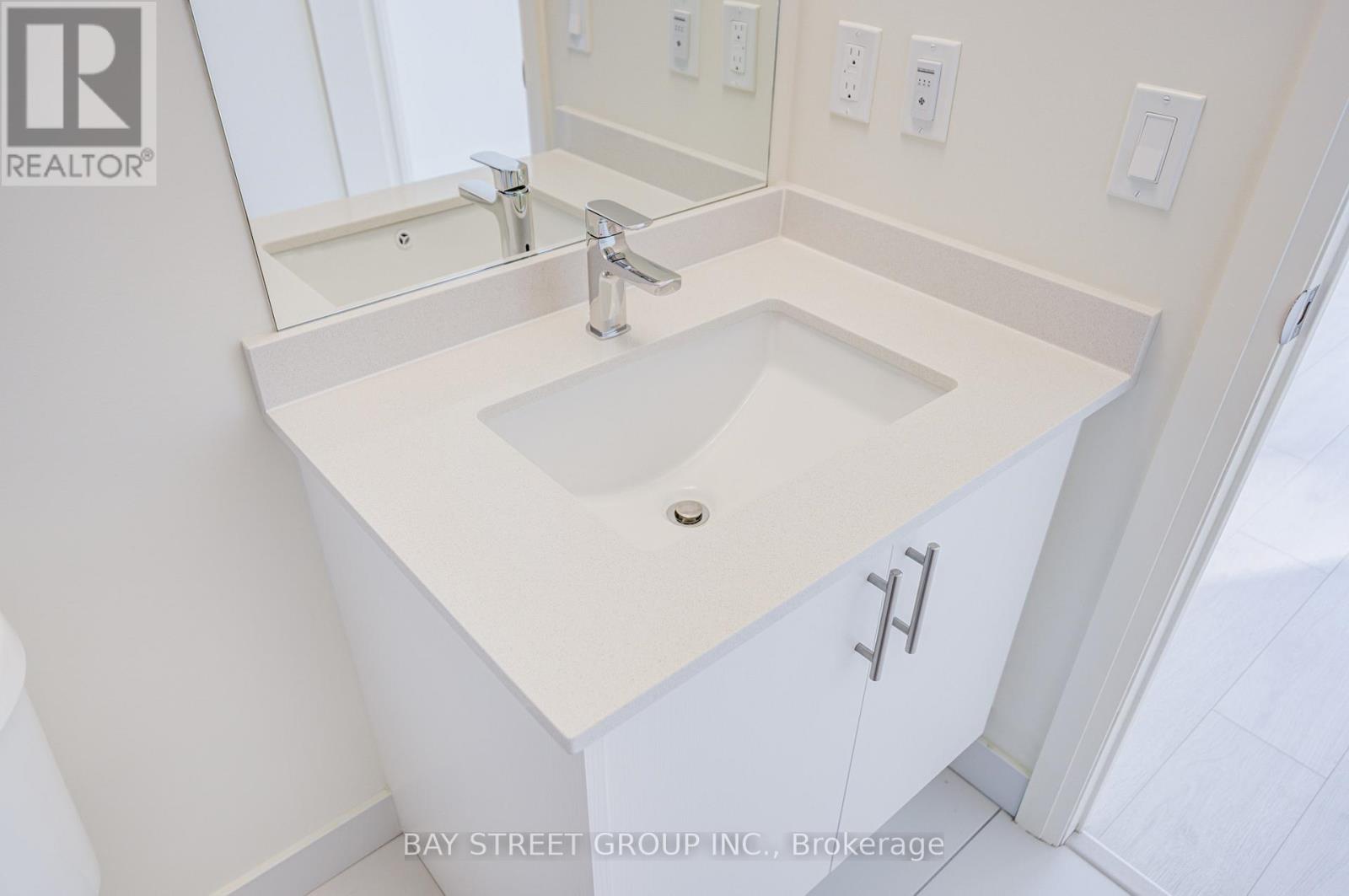 1712 - 27 Korda Gate, Vaughan, Ontario  L4K 0P6 - Photo 28 - N12904354