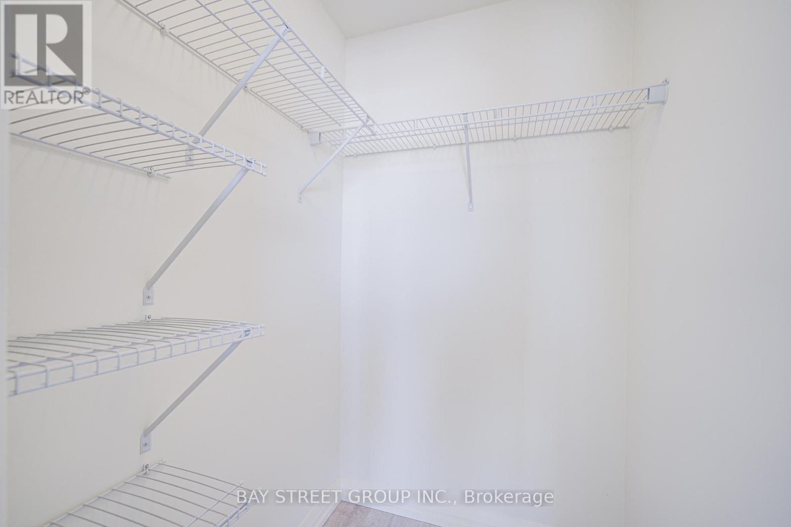 1712 - 27 Korda Gate, Vaughan, Ontario  L4K 0P6 - Photo 29 - N12904354