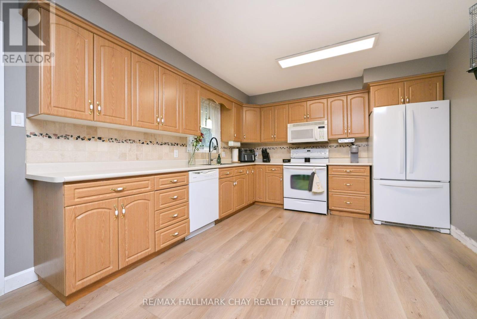 6098 County Rd 13 Road, Adjala-Tosorontio (Everett), Ontario  L0M 1J0 - Photo 9 - N12904418