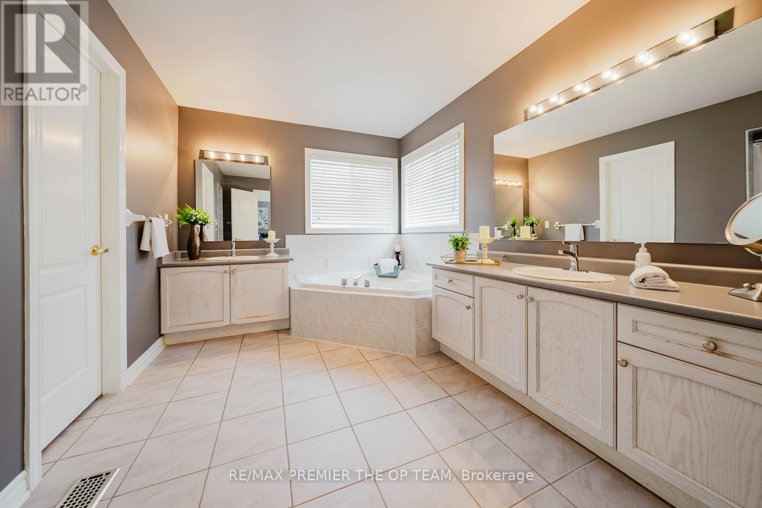 179 Lio Avenue, Vaughan, Ontario L4H 2S3 - Photo 25 - N12904424