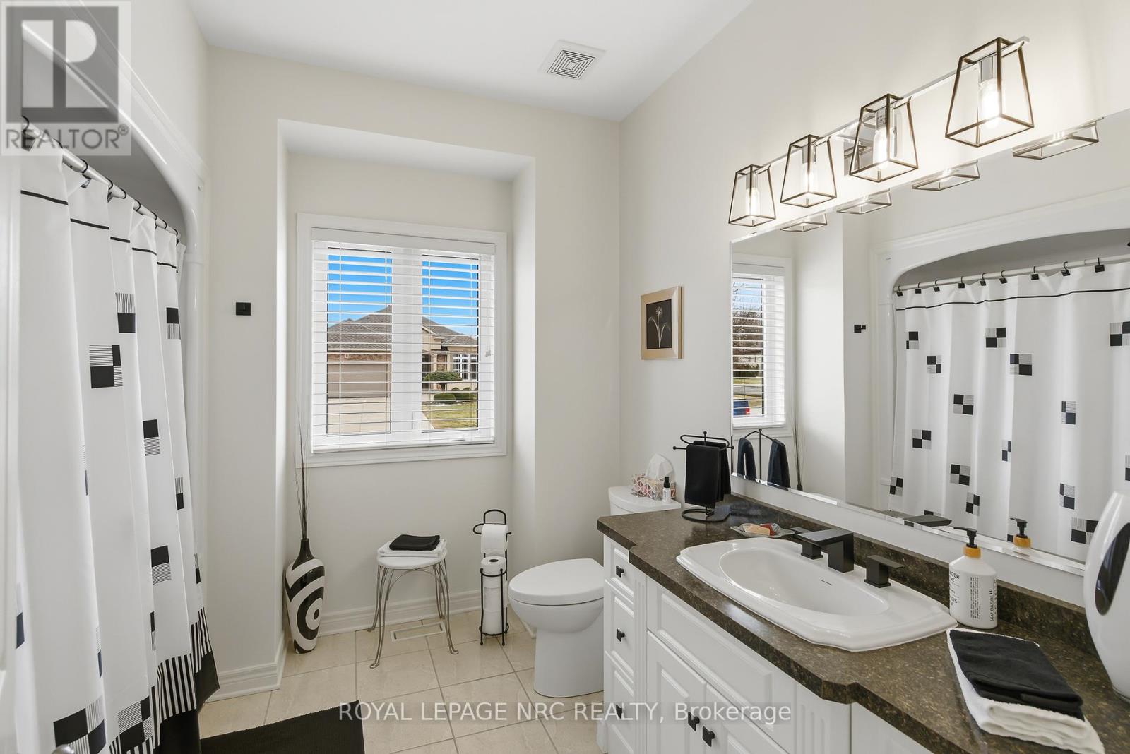 165 Cobeck Drive, Welland, Ontario  L3C 7M1 - Photo 29 - X12904380