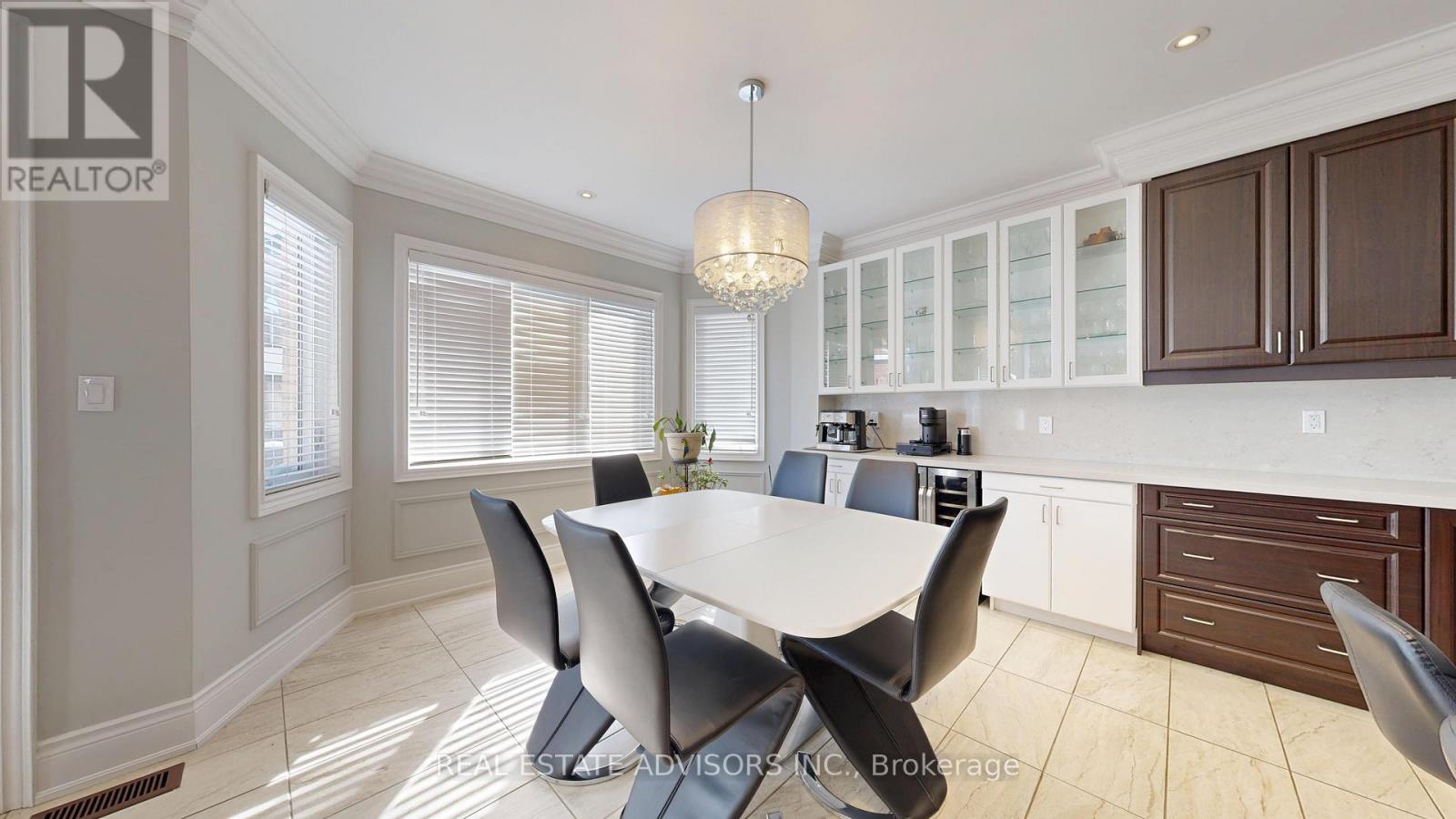 129 Squire Ellis Drive, Brampton, Ontario  L6P 4J4 - Photo 20 - W12904228