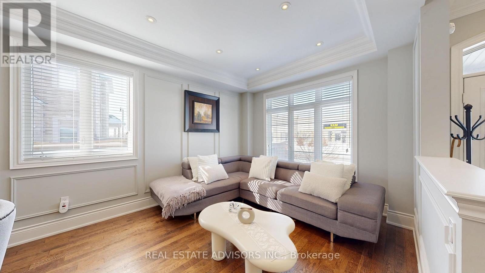 129 Squire Ellis Drive, Brampton, Ontario  L6P 4J4 - Photo 8 - W12904228