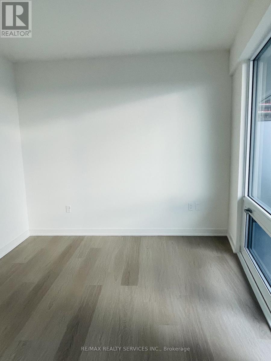 911 - 448 Burnhamthorpe Road W, Mississauga, Ontario  L5B 0R4 - Photo 14 - W12904234