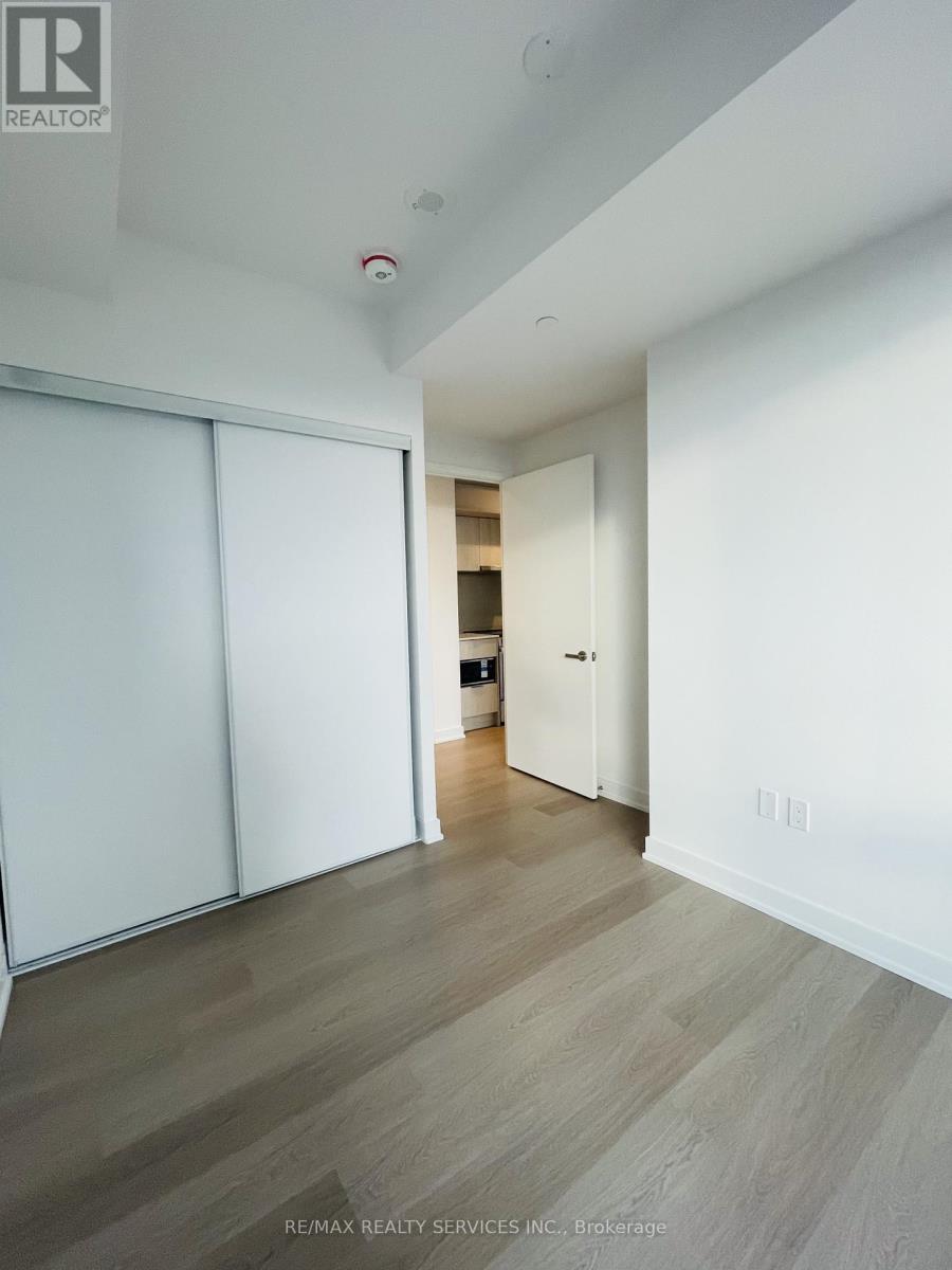 911 - 448 Burnhamthorpe Road W, Mississauga, Ontario  L5B 0R4 - Photo 17 - W12904234