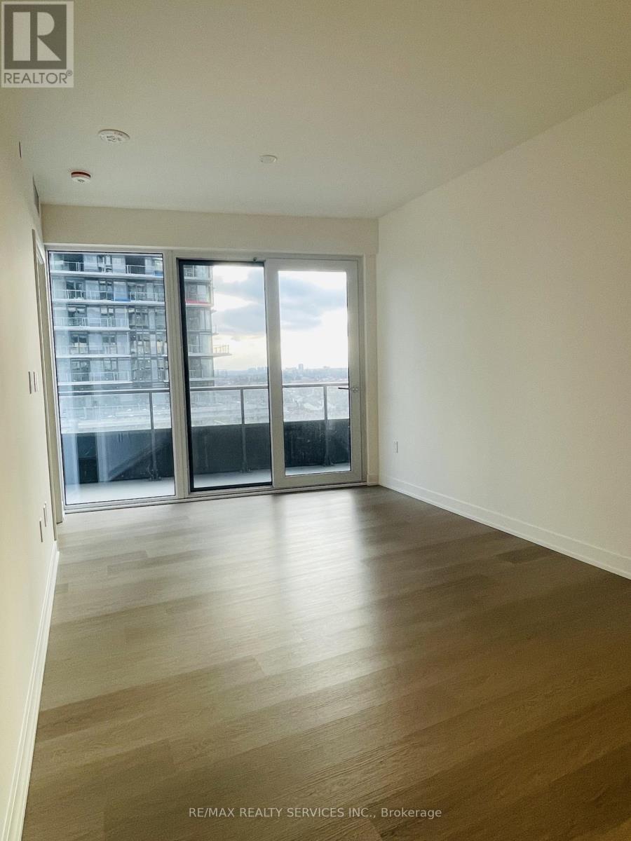 911 - 448 Burnhamthorpe Road W, Mississauga, Ontario  L5B 0R4 - Photo 9 - W12904234