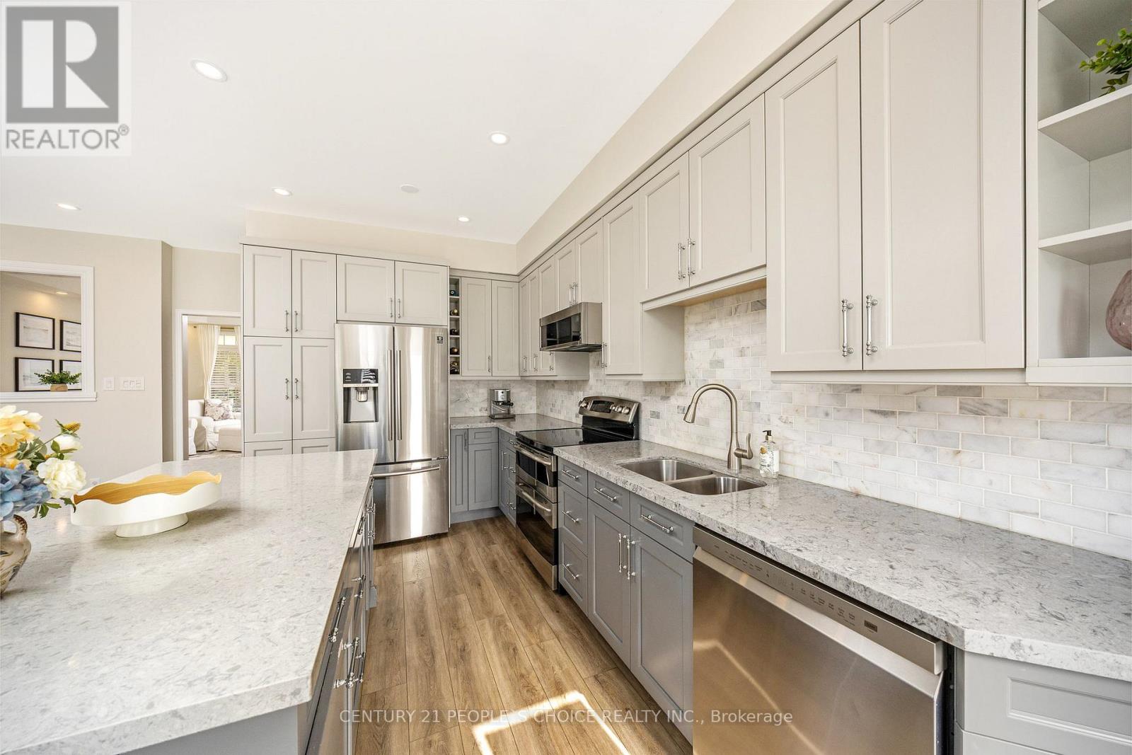 170 Roxton Road, Oakville, Ontario  L6H 6N1 - Photo 15 - W12904248