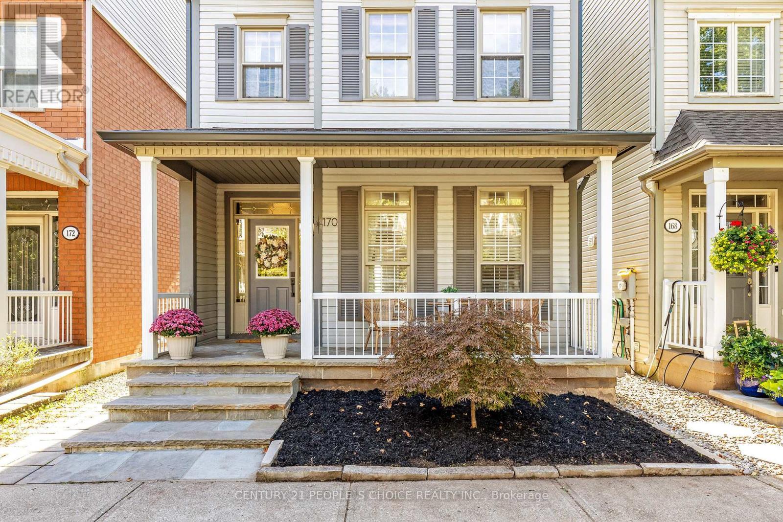 170 Roxton Road, Oakville, Ontario  L6H 6N1 - Photo 3 - W12904248