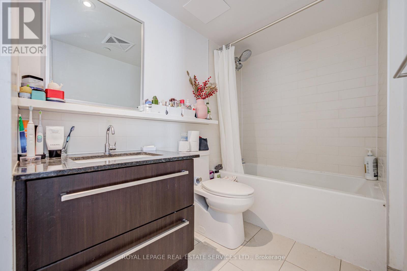 901 - 160 Flemington Road, Toronto, Ontario  M6A 0A9 - Photo 18 - W12904254