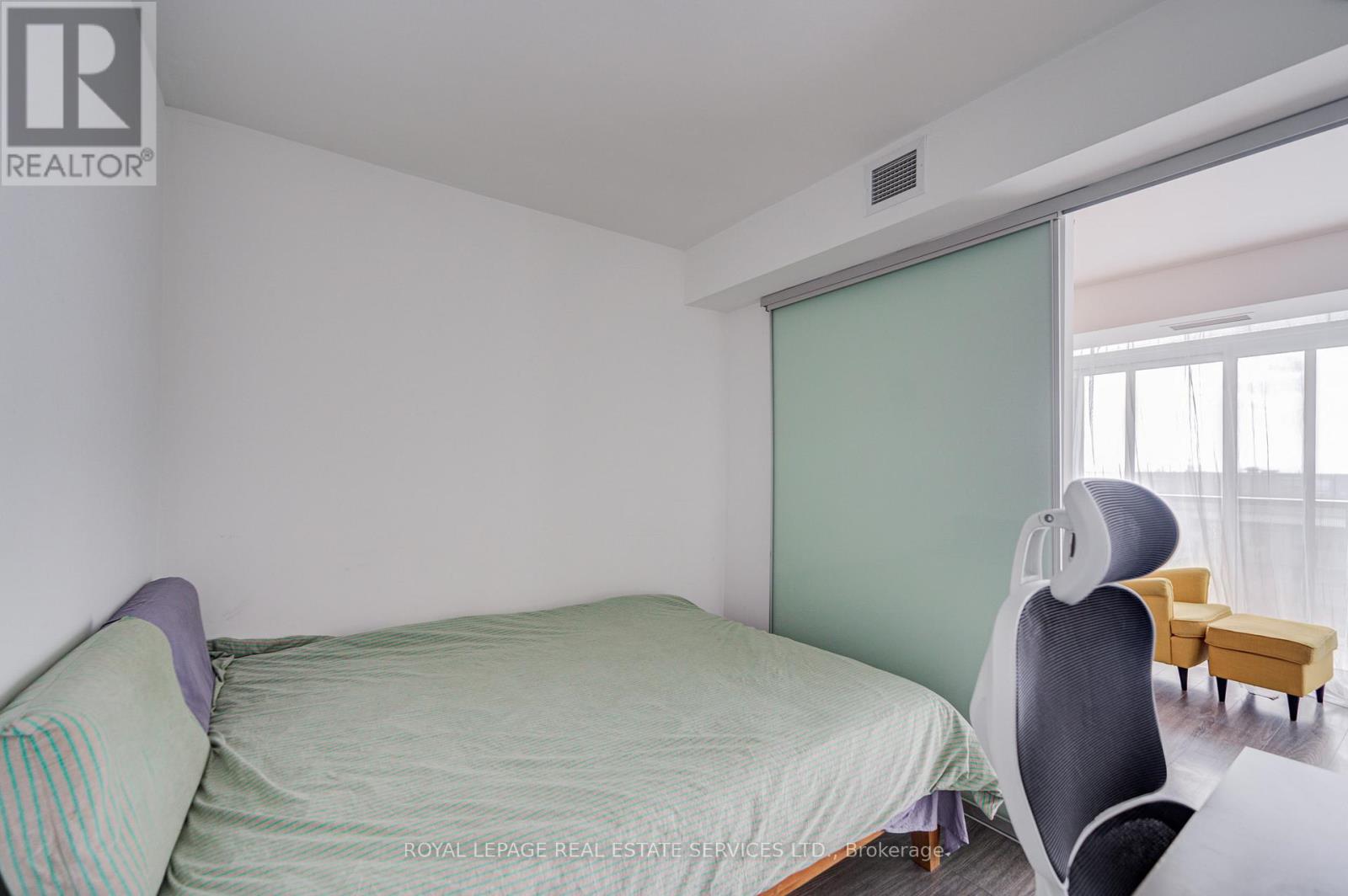 901 - 160 Flemington Road, Toronto, Ontario  M6A 0A9 - Photo 27 - W12904254